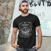 Whiskey Label Man Myth Legend Vater Personalisiert T-Shirt