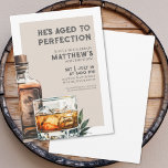 Whiskey Men's Birthday Party Einladung<br><div class="desc">Elegante Whiskey-Themed Men's Birthday Einladung. Feiern Sie fünfzig Jahre Leben mit dieser klassischen und männlichen Einladung mit einer großen Whiskey-Wasserflasche und Glas auf der rechten Seite, sodass es eine moderne Drehung. Die Spitze der Einladung lautet "Er ist gealtert zu Perfektion", wobei die Erholung der Einladung in einem Mix aus klassischen...</div>