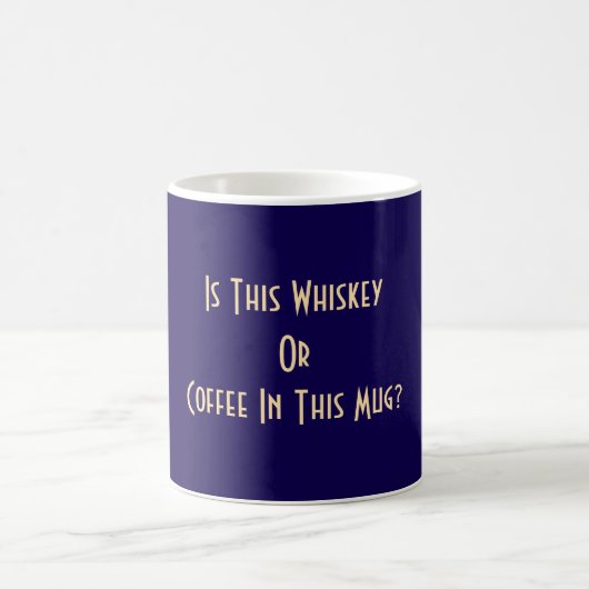 Whiskey oder Kaffee? Dk Blue Kaffeetasse (Mittel)