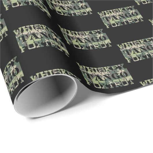 Whiskey Tango Foxtrot WTF Green Camouflage Geschenkpapier (Rolleneckpunkt)
