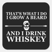 Whiskey-Zitate mit lustigen bärtigen Redewendungen Quadratischer Aufkleber (Vorderseite)