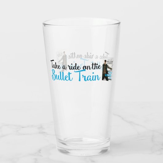 Whisky-Bullet auf dem Weg zum Trinken Glas (Rückseite)