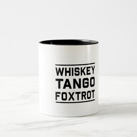 Whisky-Tango Foxtrot Zweifarbige Tasse (Mittel)