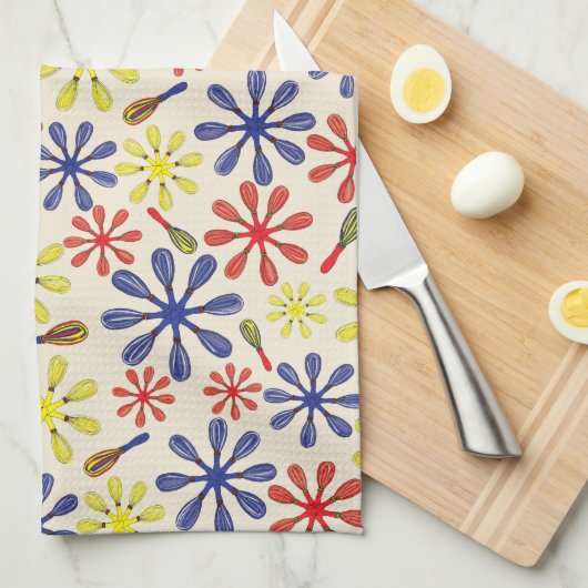 Whisky vor der größeren Frühstücks-Creme - wischt Geschirrtuch (Viertel Falte)