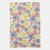 Whisky vor der größeren Frühstücks-Creme - wischt Geschirrtuch (Vertikal)