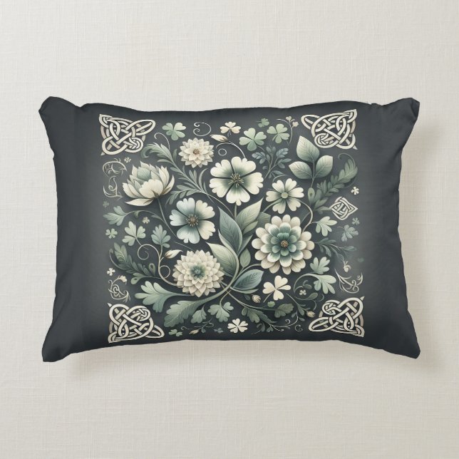 Whispered Clover Knotwork Garden Dekokissen (Vorderseite)