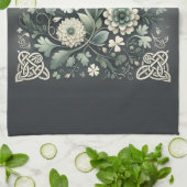 Whispered Clover Knotwork Garden Geschirrtuch (Gefaltet)