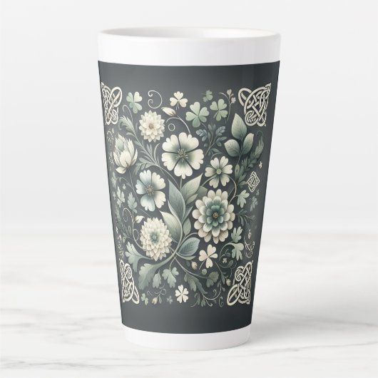 Whispered Clover Knotwork Garden Milchtasse (Vorderseite)