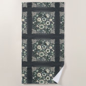 Whispered Clover Knotwork Garden Strandtuch (Vorderseite)