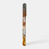  Whispers of Light Golden Abstract Cloud Flow iPhone 16 Hülle (Rechte Seite)