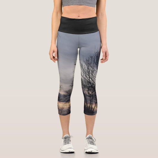 Whispers of Winter  Capri Leggings (Vorderseite)