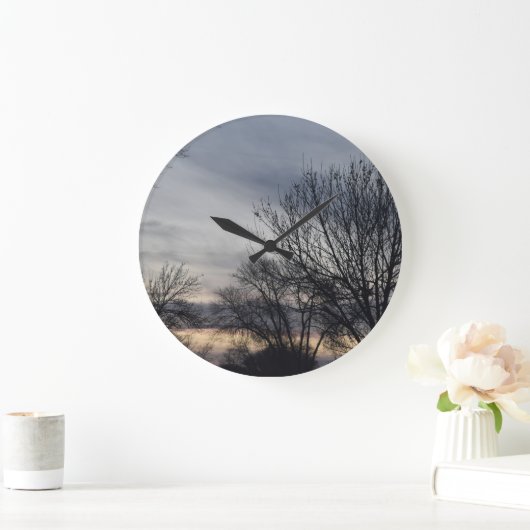Whispers of Winter Große Wanduhr (Zuhause)