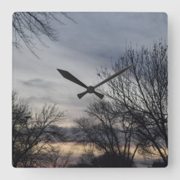 Whispers of Winter Quadratische Wanduhr