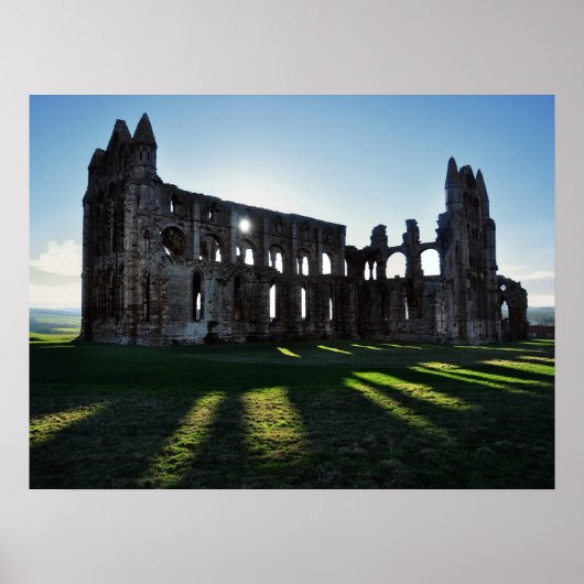 Whitby Abbey bei Sonnenuntergang Poster (Vorne)