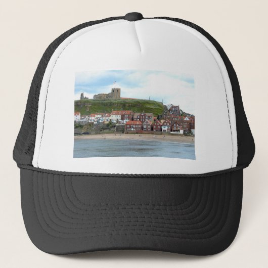 Whitby in North Yorkshire Truckerkappe (Vorderseite)