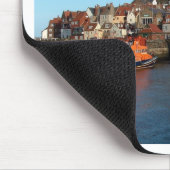 Whitby mit altem Rettungsboothaus Mousepad (Ecke)