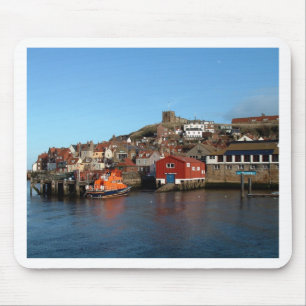 Whitby mit altem Rettungsboothaus Mousepad