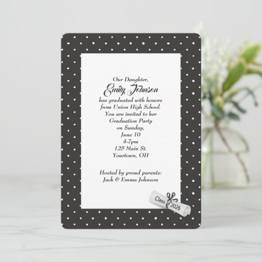 White 2026 Diploma on Polka Dot Pattern Einladung (Stehend Vorderseite)