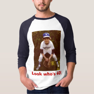 white_6, Blick, der 40 ist! T-Shirt