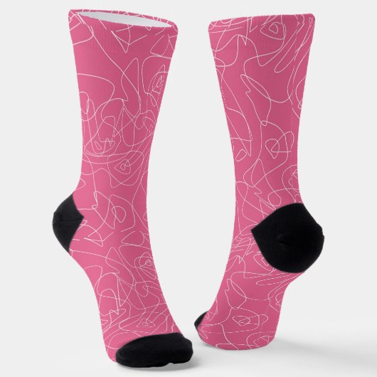 White abstract doodles on pink background socken (Gewinkelt)