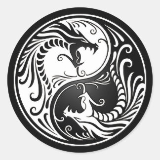 White and Black Yin Yang Dragons Runder Aufkleber