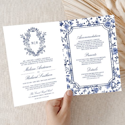 White and Blue Chinoiserie Crest QR Code Wedding Einladung