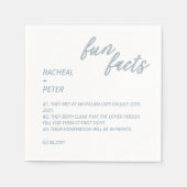 White and Dusty Blue Modern Fun Facts Wedding Serviette (Vorderseite)