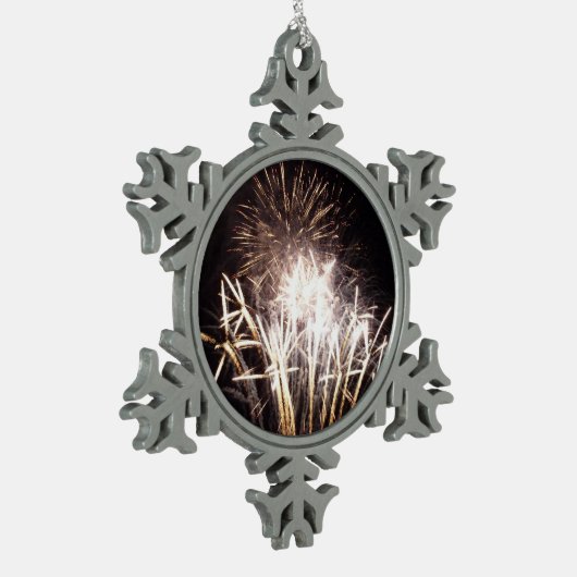 White and Gold Fireworks I Patriotic Celebration Schneeflocken Zinn-Ornament (Links)