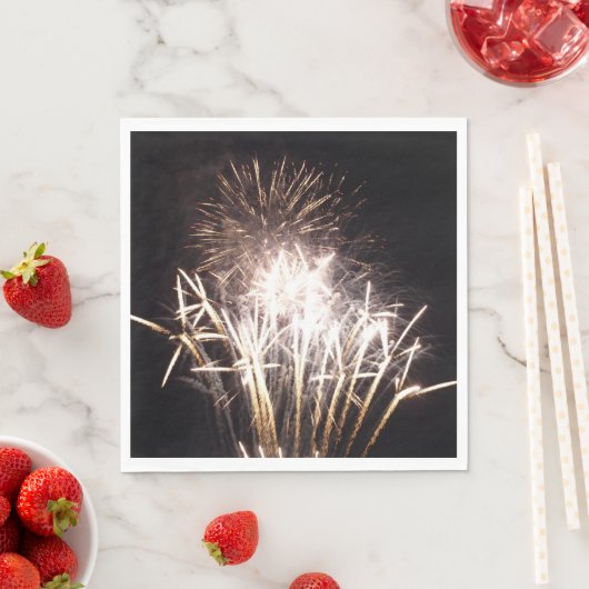 White and Gold Fireworks I Patriotic Celebration Serviette (Beispiel)