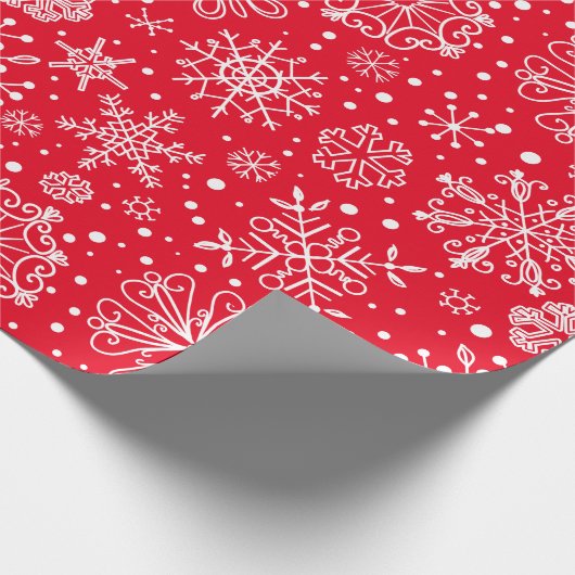 White And Red Christmas Snowflakes Pattern Geschenkpapier (Ecke)