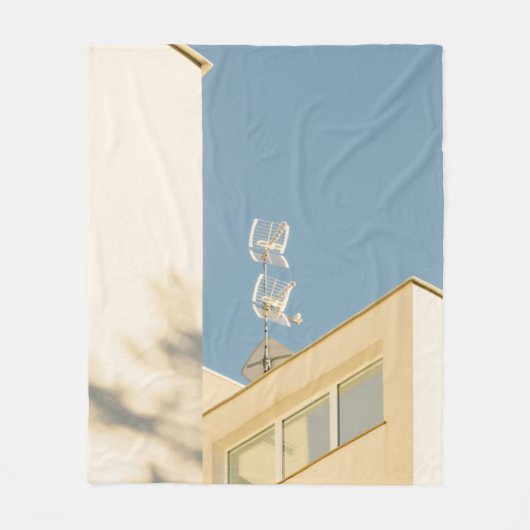 WHITE ANTENNA ON GEBÄUDE FLEECEDECKE (Vorderseite)