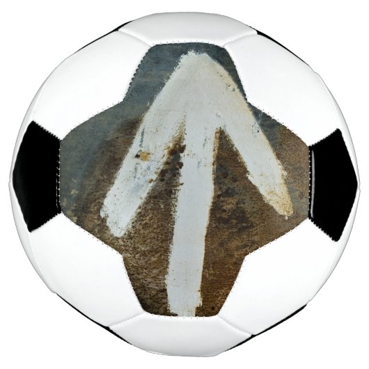 White Arrow Soccer Ball (Gedreht)