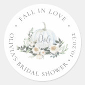 White Autumn Pumpkin Greenery Monogram Fevor Runder Aufkleber (Vorderseite)