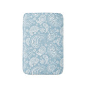 White & Baby Blue Vintag Paisley Badematte (Vorderseite Vertikal)