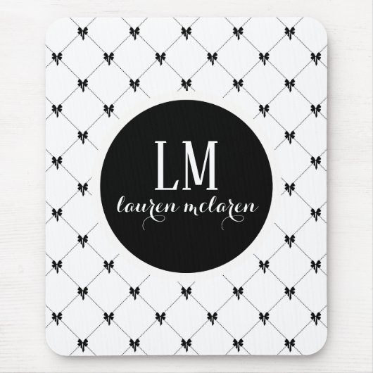 White & Black Bow Monogram Mousepad (Vorne)
