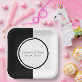 White & Black Modern Geometric Design Pappteller (Party)