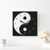 White Black Yin Yang Symbol mit grauen Zahlen Quadratische Wanduhr (Zuhause)