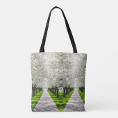 "White Bloom Arch - Die Eleganz der Natur in einem Tasche (Rückseite)