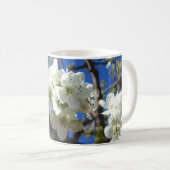 White Blossom Cluster Frühlingsblühende Birnbaum Kaffeetasse (VorderseiteRechts)