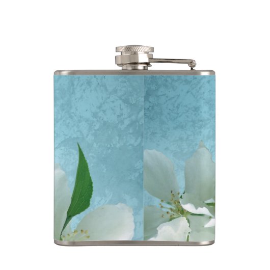 White Blume auf Blue Sky Monogram Whiskey Flask Flachmann (Rückseite)
