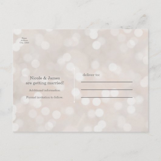 White Bokeh Moderner Glamour Chic Save the Date Ankündigungspostkarte (Rückseite)