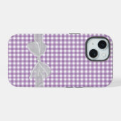 White Bow auf Lila Gingham iPhone 15 Hülle (Rückseite (Horizontal))