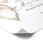 White Bow hilft der belebten Mama, einen Umschlag Poster (Ecke)