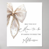 White Bow hilft der belebten Mama, einen Umschlag  Poster (Vorne)