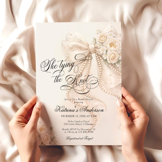 White Bow She's Tying the Knot Bridal Shower Einladung