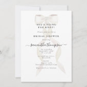 White Bow Sie bindet das Party des Knochen-Brautpa Einladung (Vorderseite)