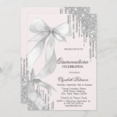White Bow Silver Glitter Drips Quinceañera Einladung (Vorne/Hinten)
