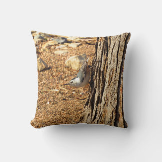 White-breasted Nuthatch Throw Pillow Kissen