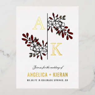 White Burgundy Bloral Greenery Monogram Wedding Folie Einladungspostkarte
