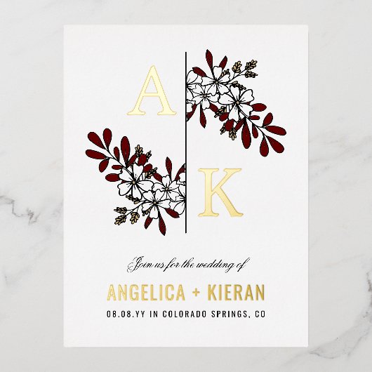 White Burgundy Bloral Greenery Monogram Wedding Folie Einladungspostkarte (Vorderseite)